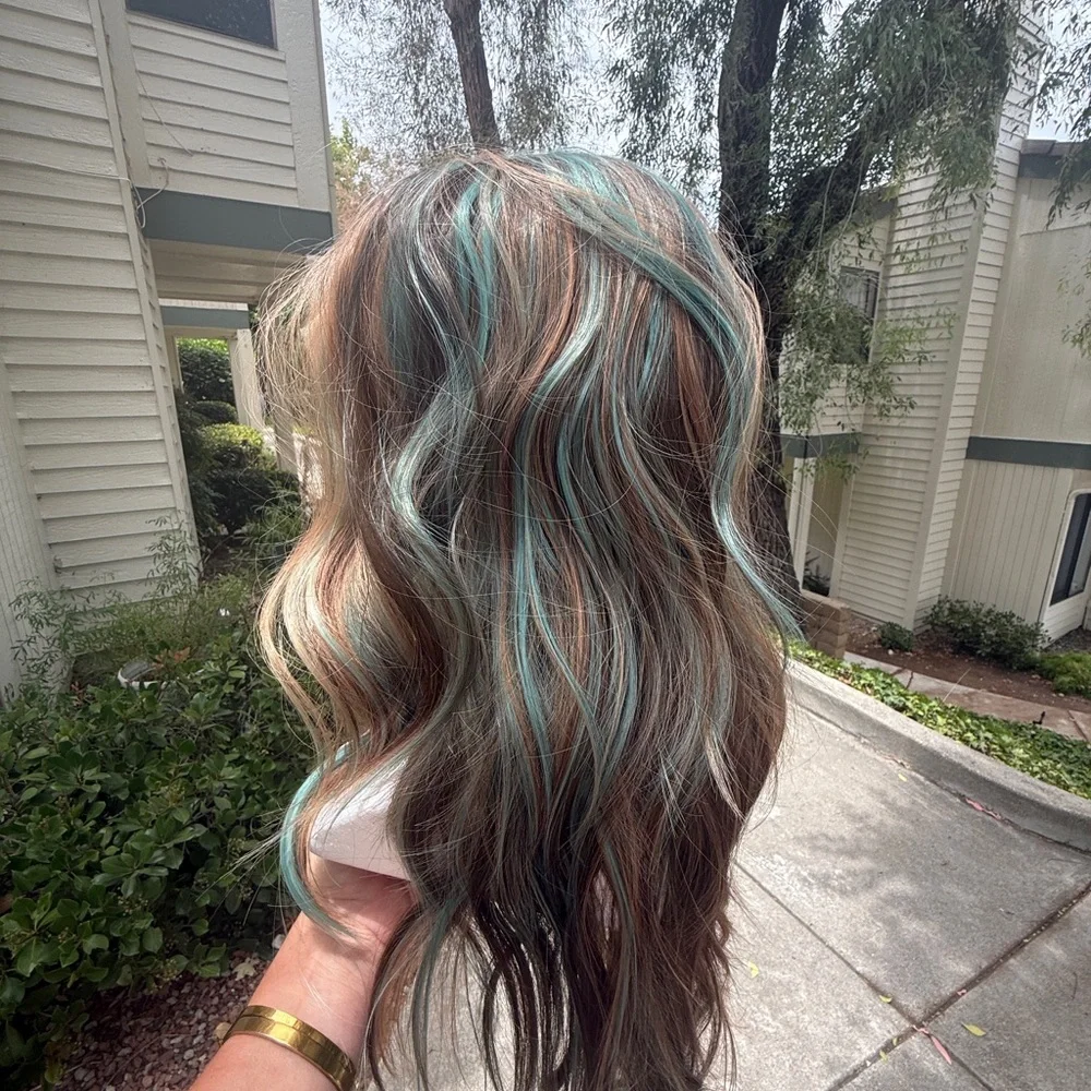 Long Wavy Women’s Hair Color - Blonde with Teal Highlights